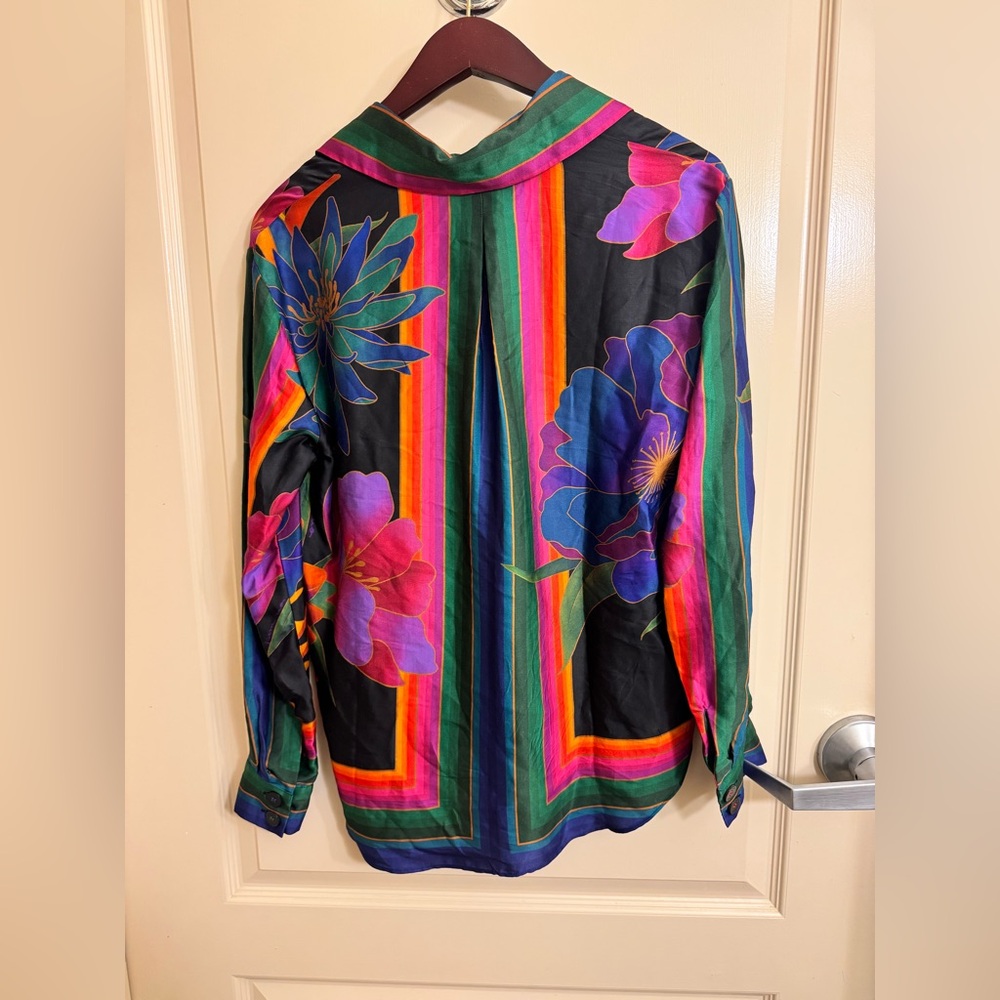 NWT Farm Rio Button Down Shirt - Picture 2 of 3